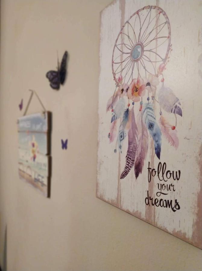 Nice And Cosy Studio Larissa Luaran gambar